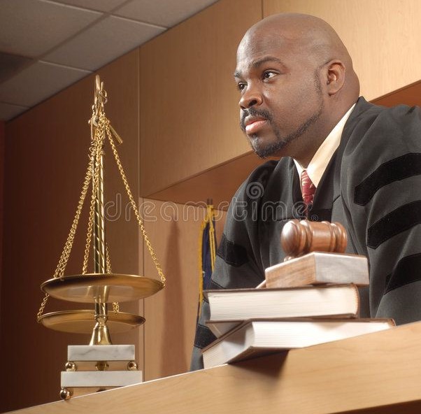 Juiz Especial para os Assuntos de Segurança de Estado e Atentados à Ordem Jurídica e Penal